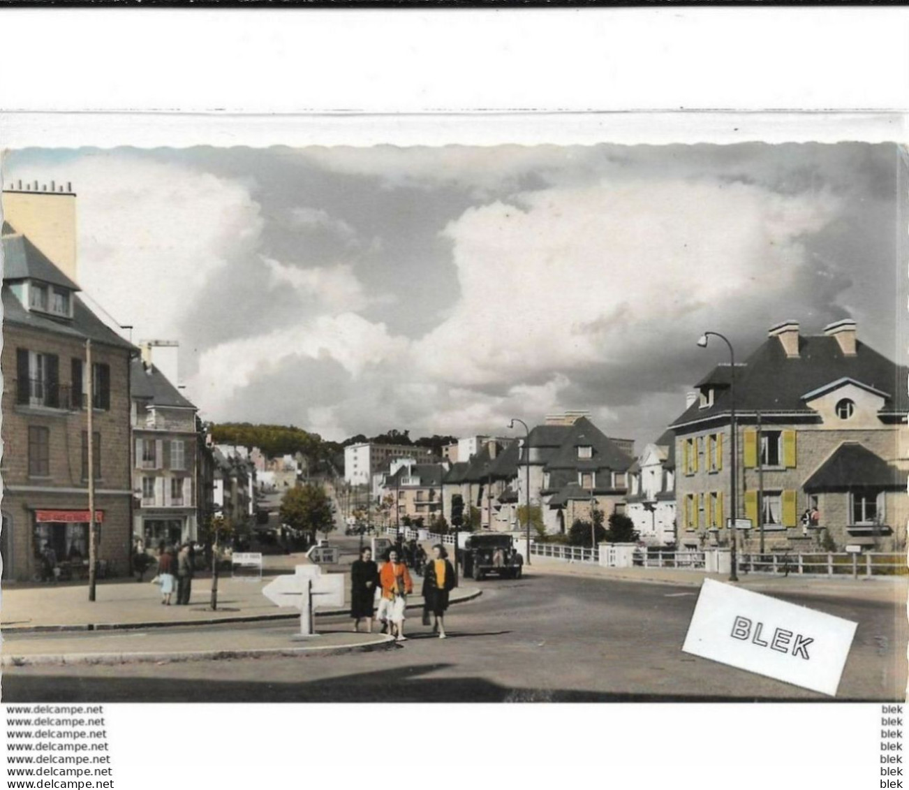 14 . Calvados : Condé  Sur Noireau  : Avenue De Verdun . - Andere & Zonder Classificatie