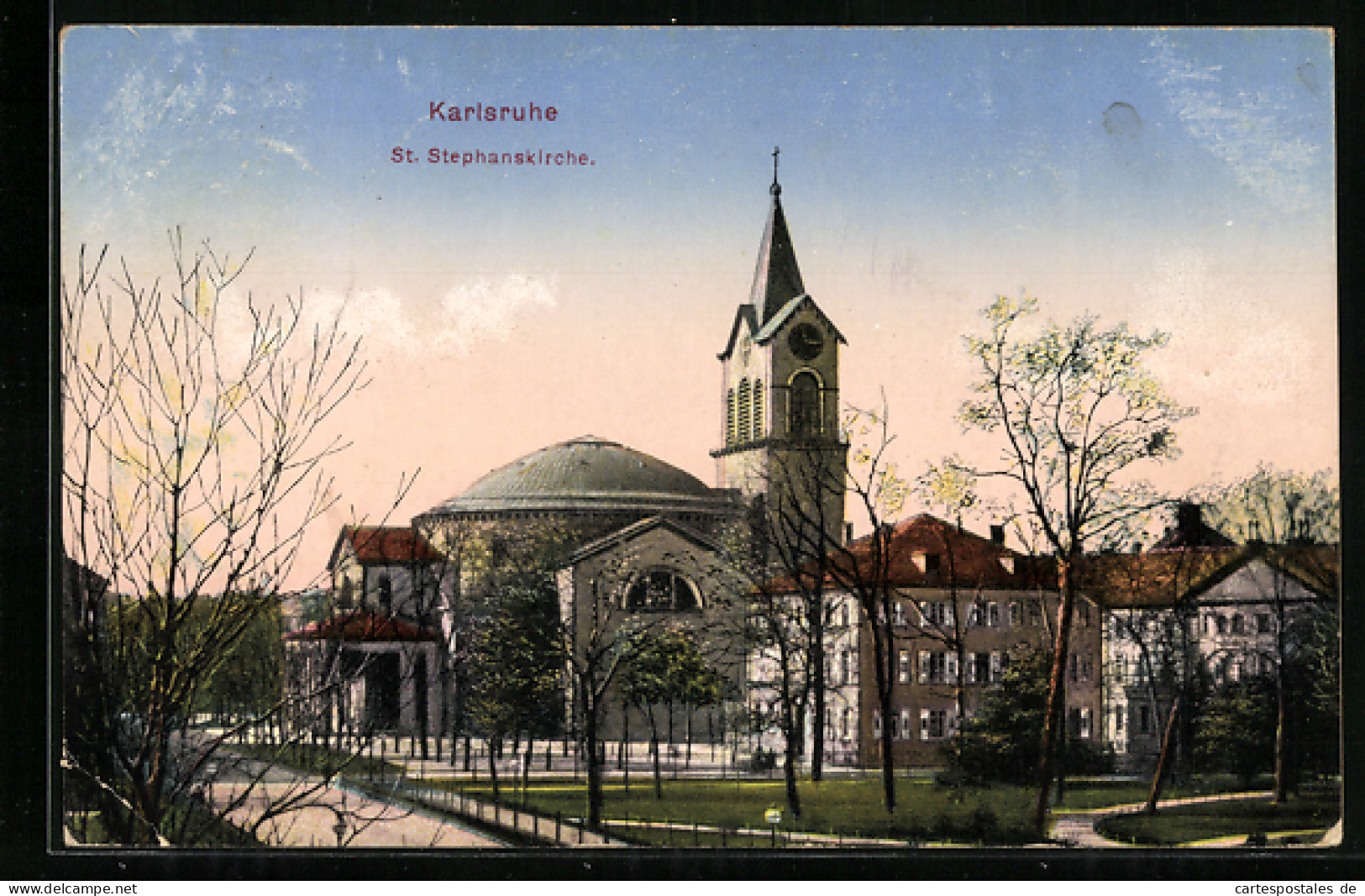 AK Karlsruhe I. B., Auf Dem Platz Vor Der St. Stephanskirche  - Karlsruhe