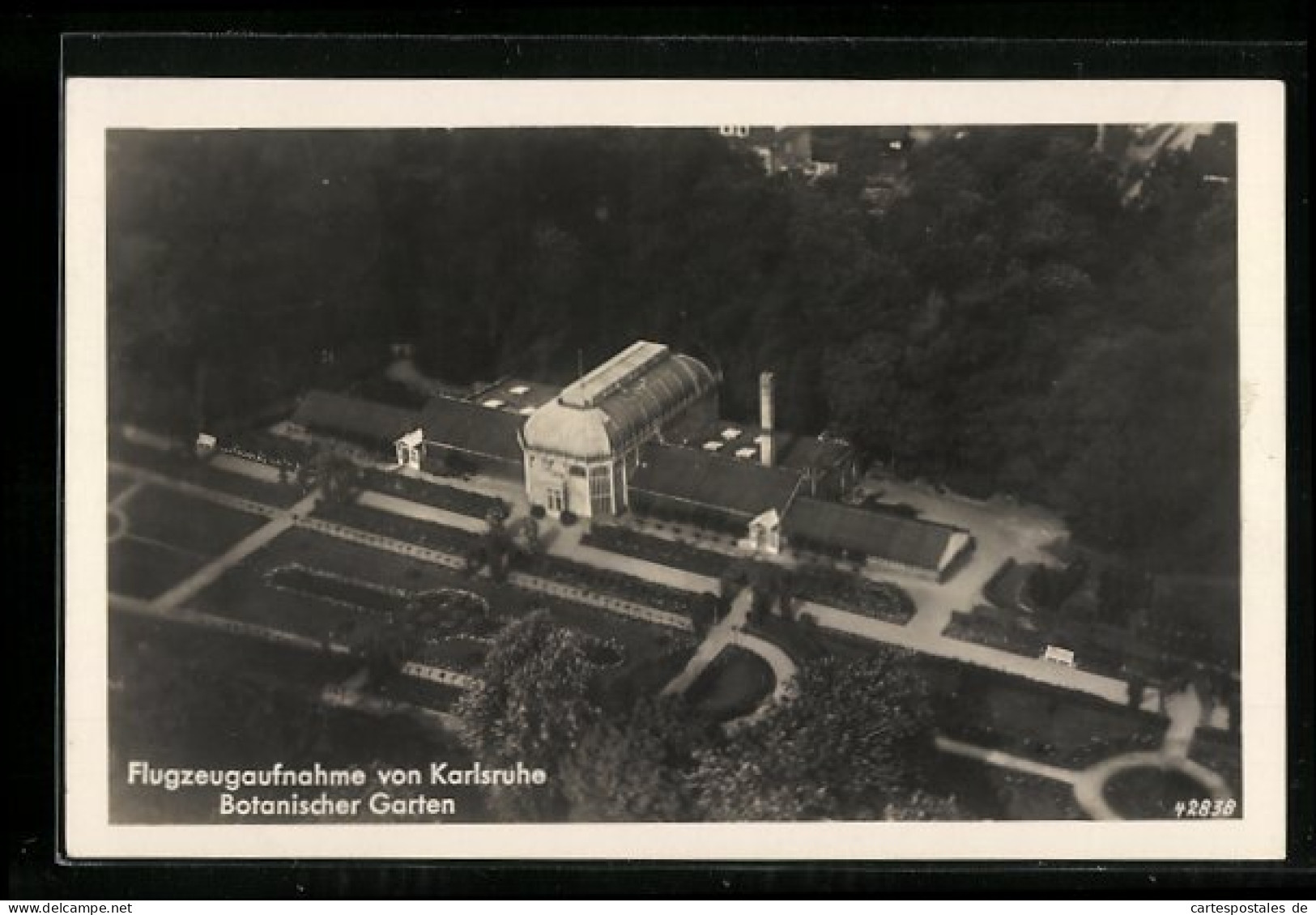 AK Karlsruhe I. B., Blick Auf Den Botanischen Garten Vom Flugzeug Aus  - Karlsruhe