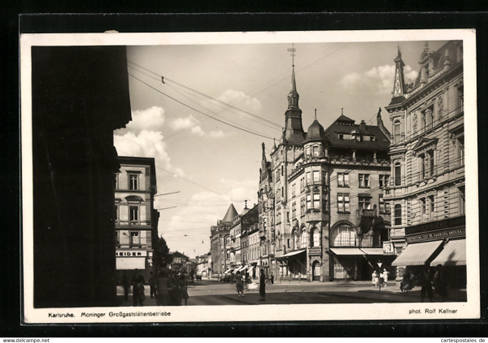 AK Karlsruhe I. B., Strassenansicht Mit Moninger Grossgaststättenbetrieben  - Karlsruhe