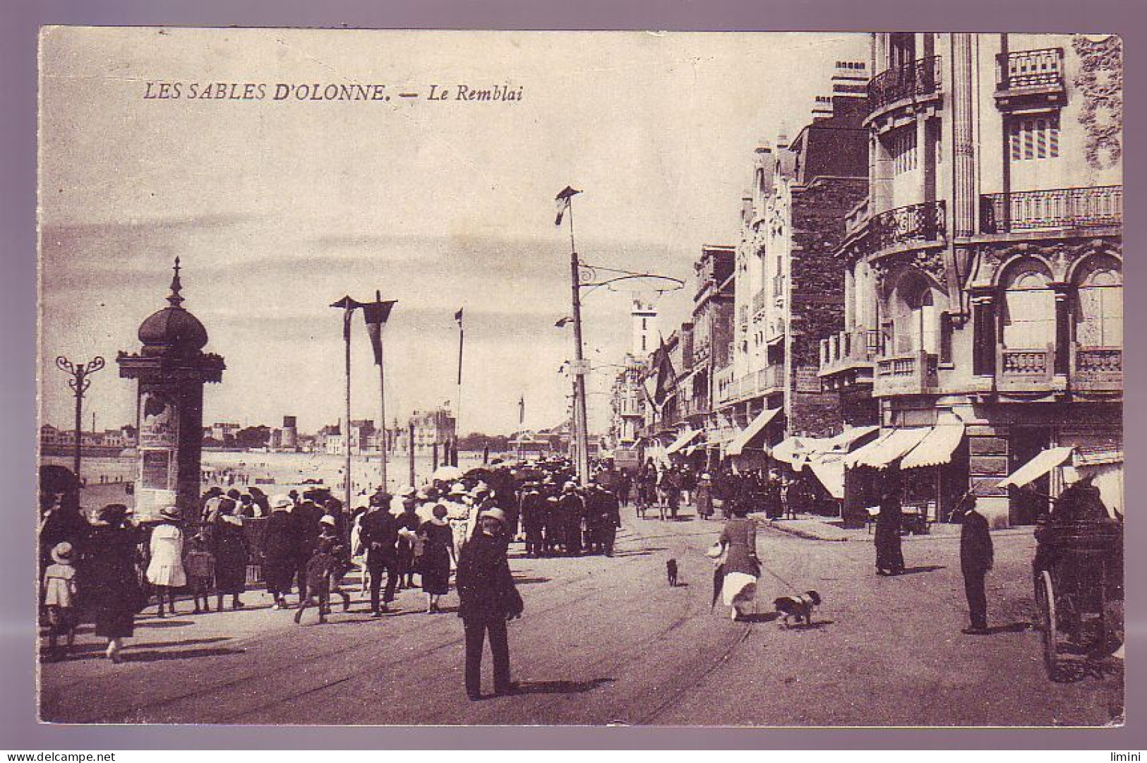 85 - SABLES D'OLONNE - Le REMBLAI - ANIMÉE - - Sables D'Olonne