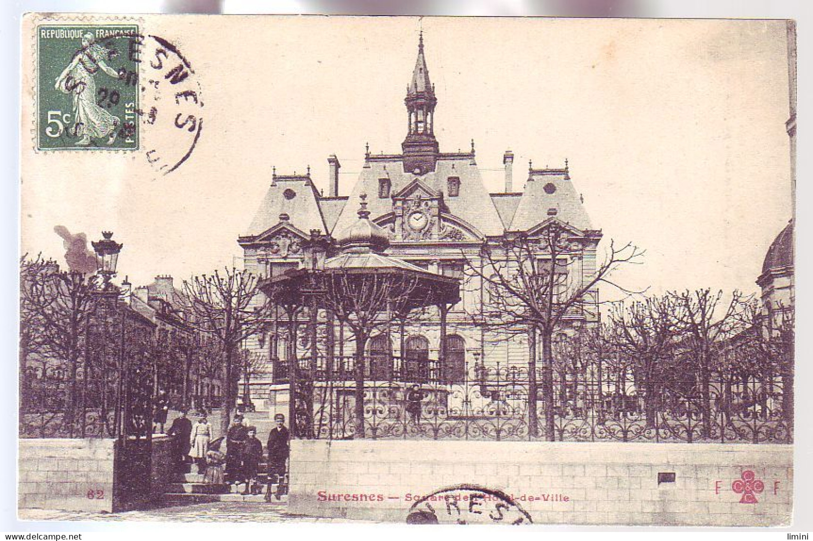 92 - SURESNES - SQUARE  Et KIOSQUE De L'HÔTEL De VILLE - ANIMÉE - - Suresnes