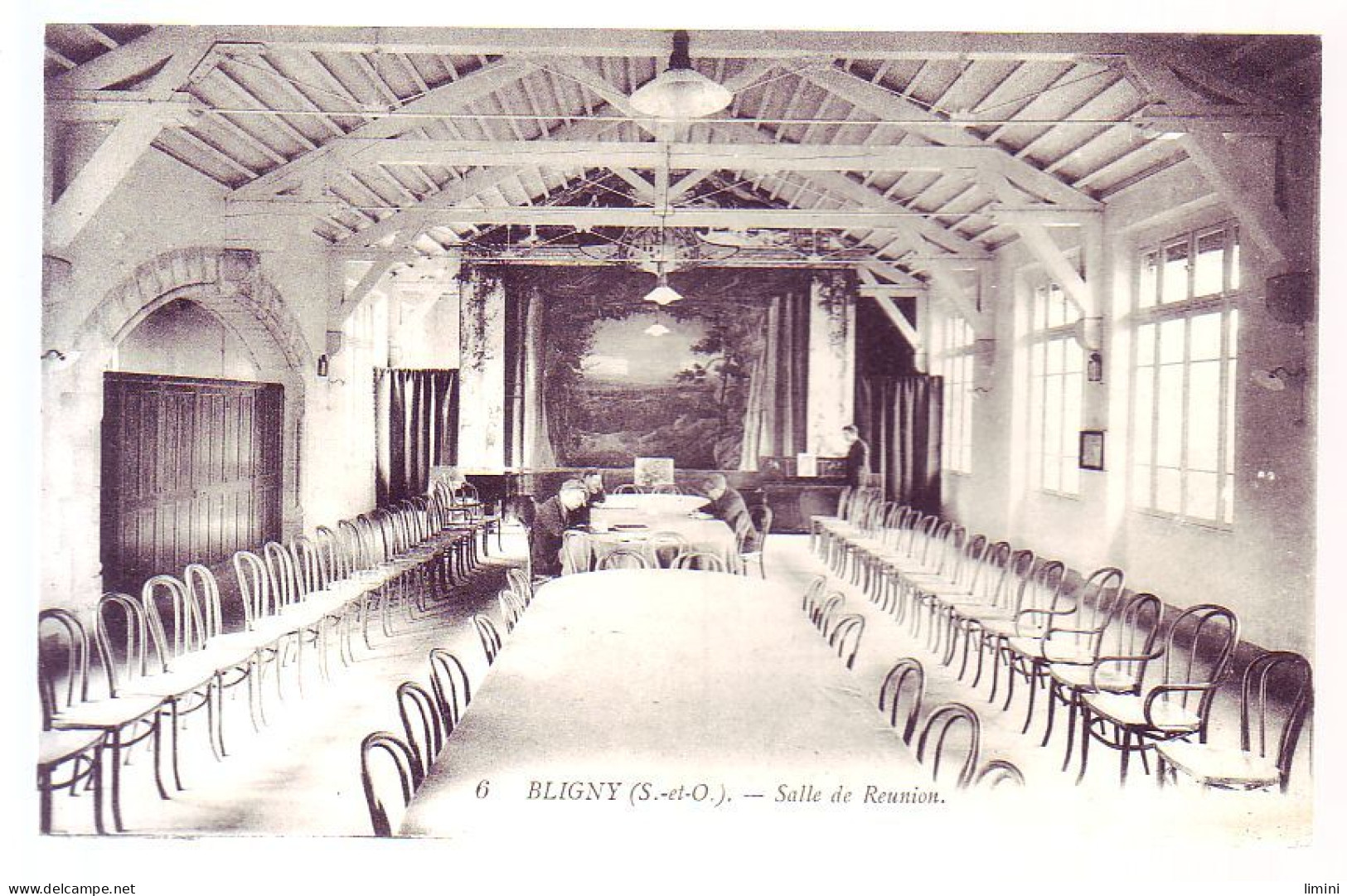 91 - BLIGNY - SALLE De REUNION - ANIMÉE -   - Altri & Non Classificati