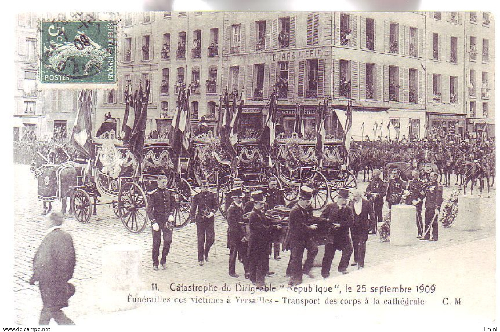 78 - VERSAILLES - FUNERAILLES  Des VICTIMES  Du DIRIGEABLE "" REPUBLIQUE ""  Le 25/09/1909 - ANIMÉE - - Versailles