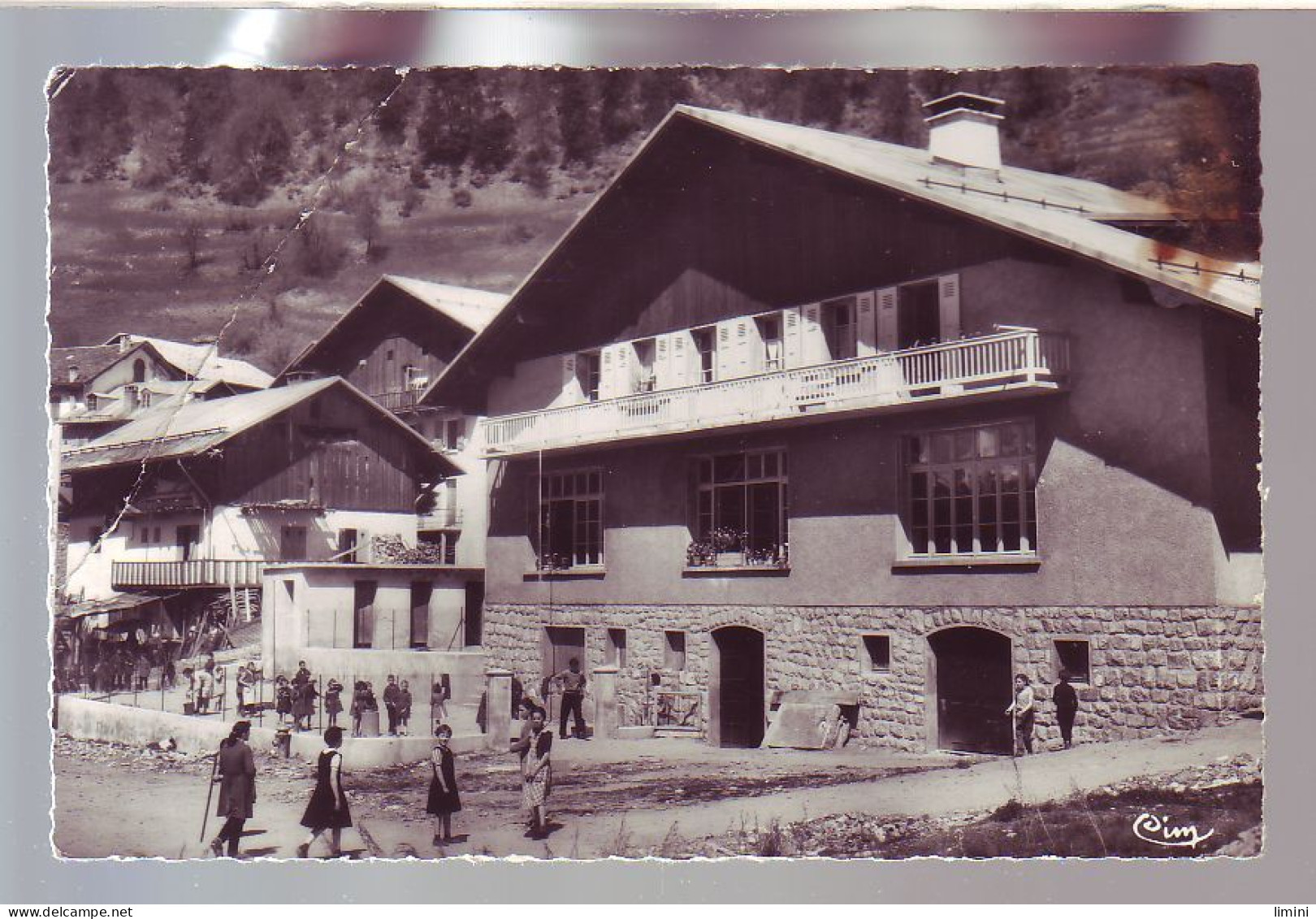 73 - MONTGIROD - ECOLE - ANIMÉE - - Autres & Non Classés