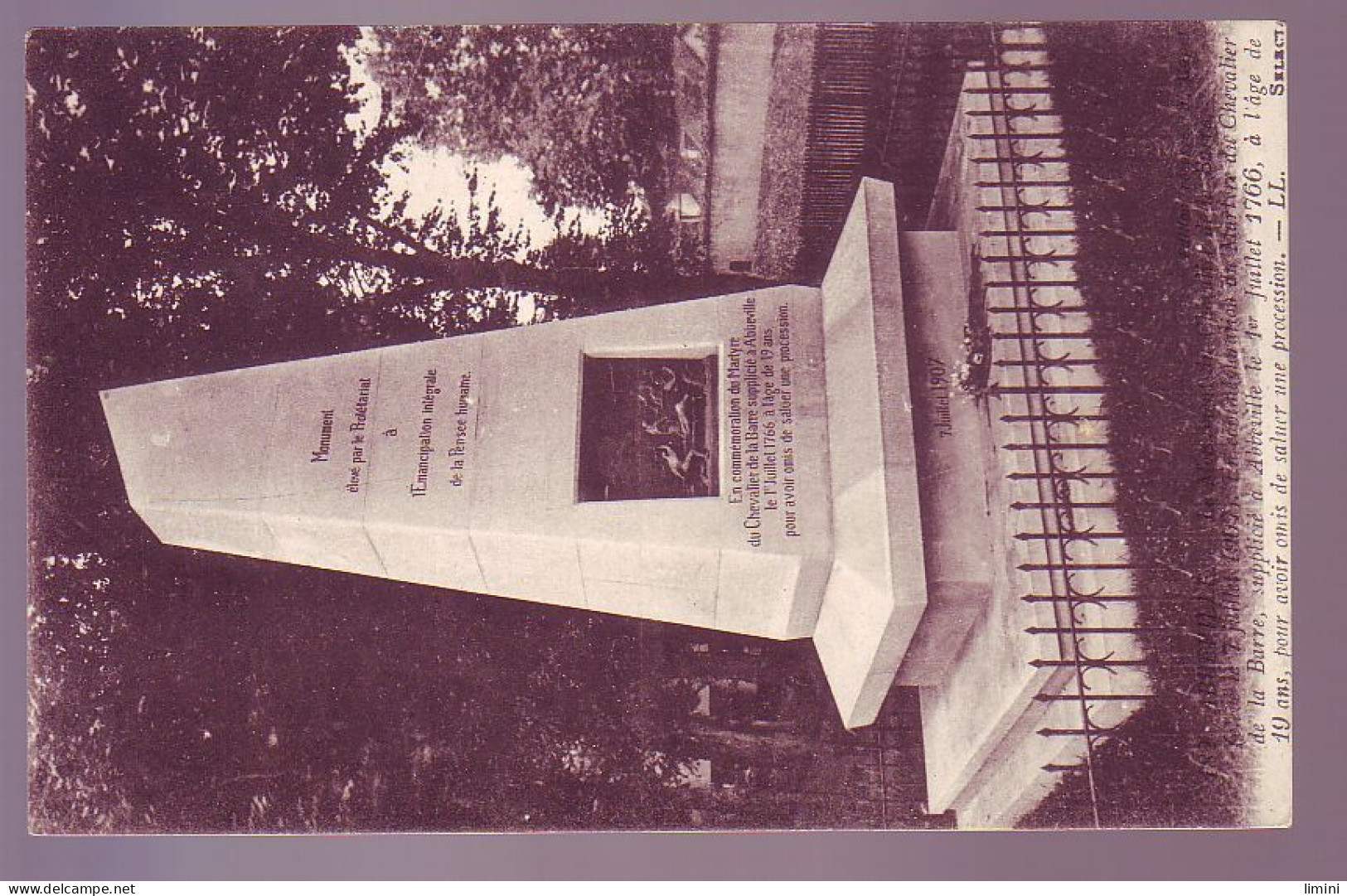 80 - ABEVILLE - MONUMENT DuCHEVALIER De La BARRE- - Abbeville