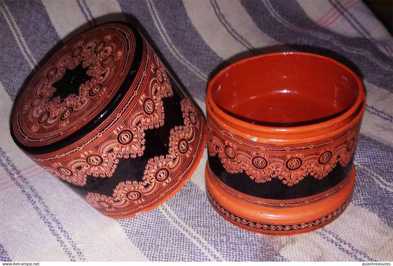 Newer Burma  Regular 3-piece Hand-painted, Hand Etched Betel Box Intricate Work Ca 1970 - Art Asiatique