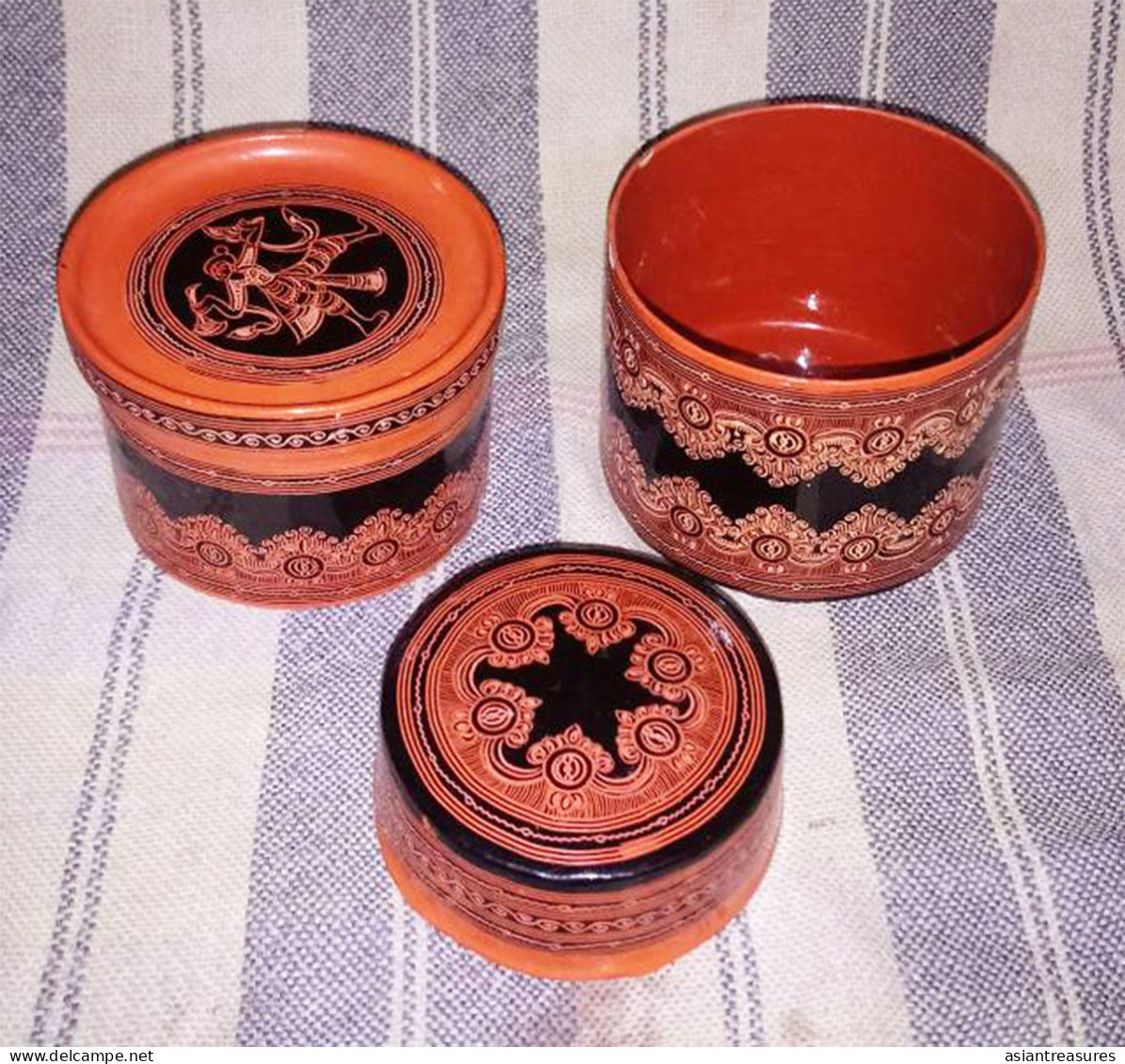 Newer Burma  Regular 3-piece Hand-painted, Hand Etched Betel Box Intricate Work Ca 1970 - Arte Asiático