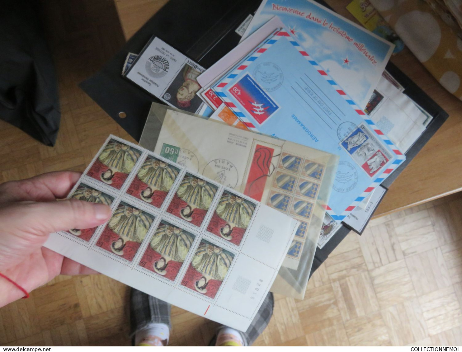 VRAC DIVERS ET VARIE,,, Quelques Colonies Françaises ,,vendue Telle Quelle ,pése Environ 2 Kilos 500 - Lots & Kiloware (mixtures) - Max. 999 Stamps