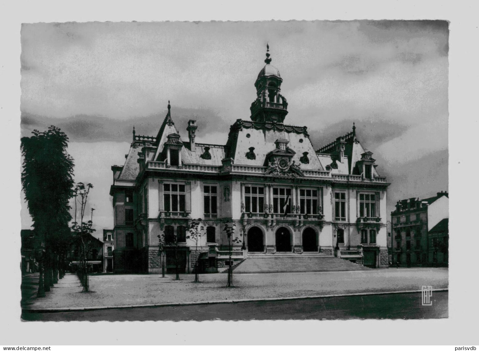 VICHY - L'Hôtel De Ville (FR 20.003) - Vichy
