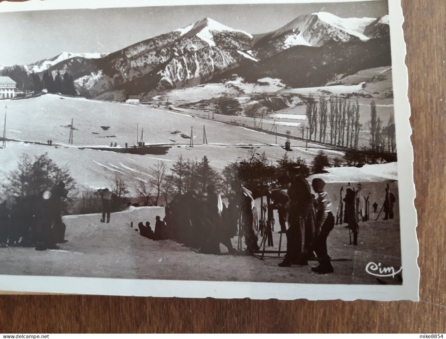 F0111  Carnet  12  CPSM  MONT-LOUIS EN HIVER (Pyr.-Or.) Course De Fond - Pistes - Courses De Slalom - Skieurs Militaires - Autres & Non Classés