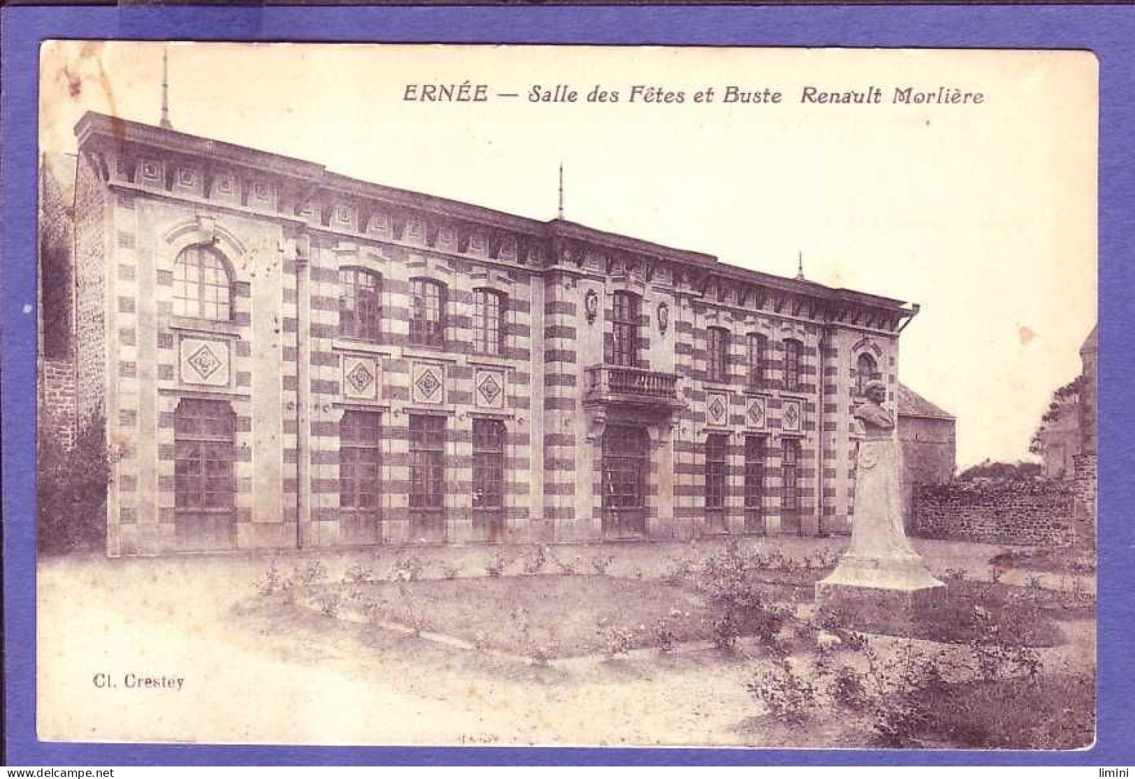 53 - ERNÉE - SALLE Des FÊTES  Et BUSTE RENAULT MORLIERE -  - Ernee