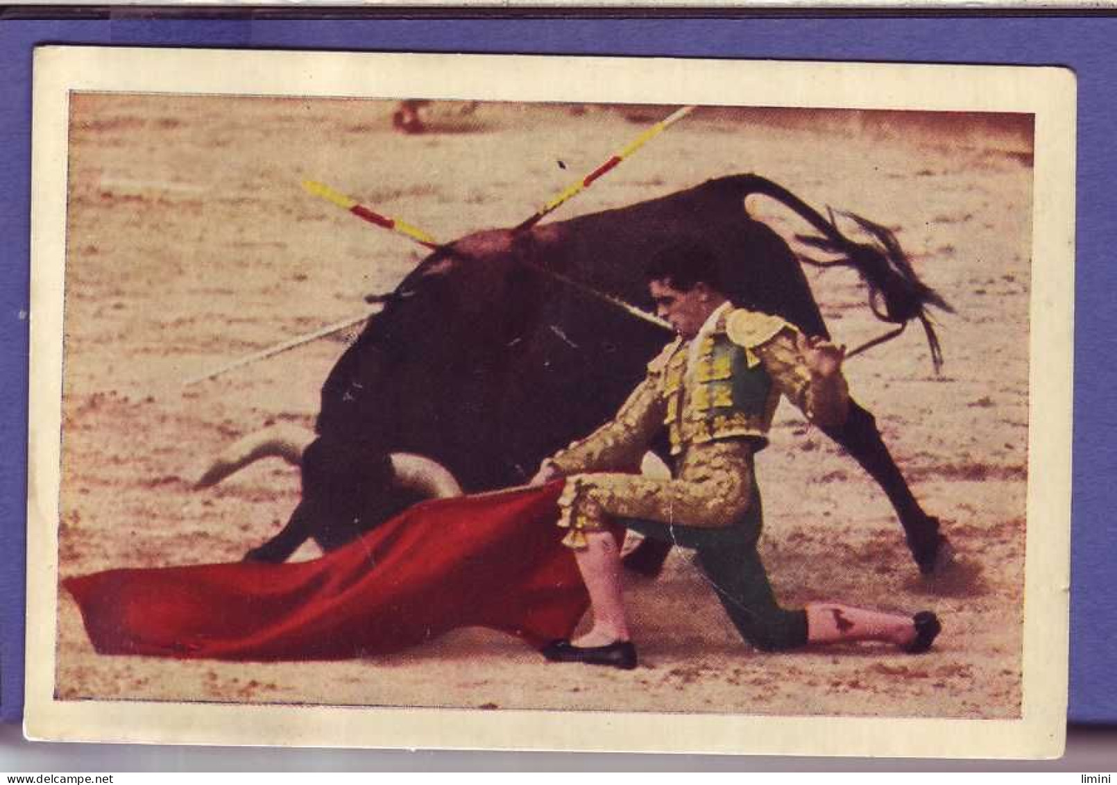 ESPAGNE - CORRIDA - SUERTE De MULETA PASE POR BAJO -  - Corrida