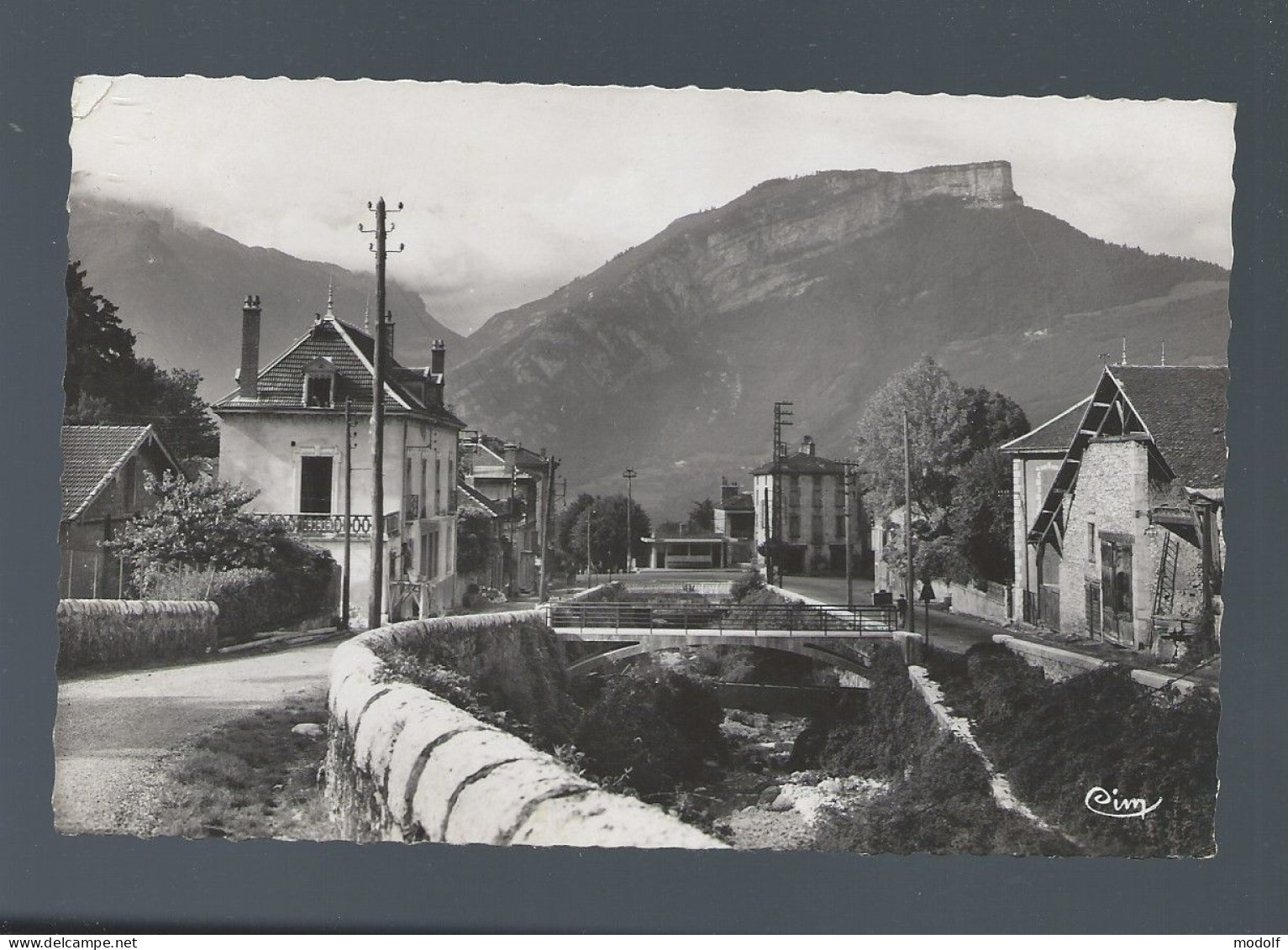 CPSM Dentelée - 38 - Voreppe - La Roize - Le Pic De L'Echaillon - Circulée En 1953 - Voreppe