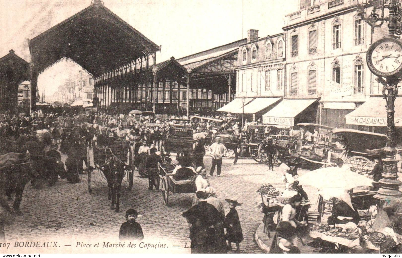 Bordeaux : Place Et Marché Des Capucins - Bordeaux