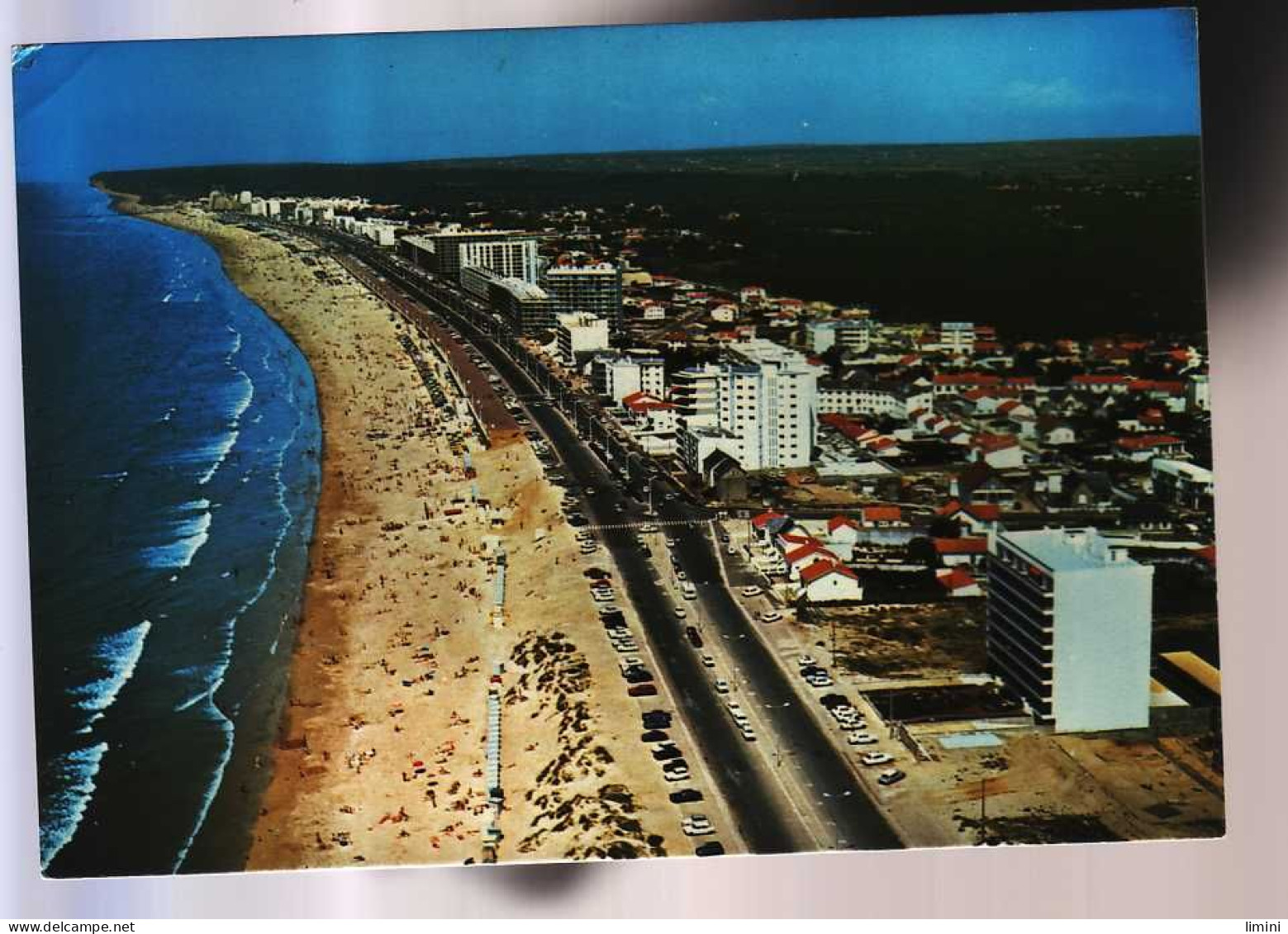 85 - SAINT JEAN De MONTS - PLAGE DesDEMOISELLES Et BOULEVARD De La MER -  ANIMÉE -  - Saint Jean De Monts