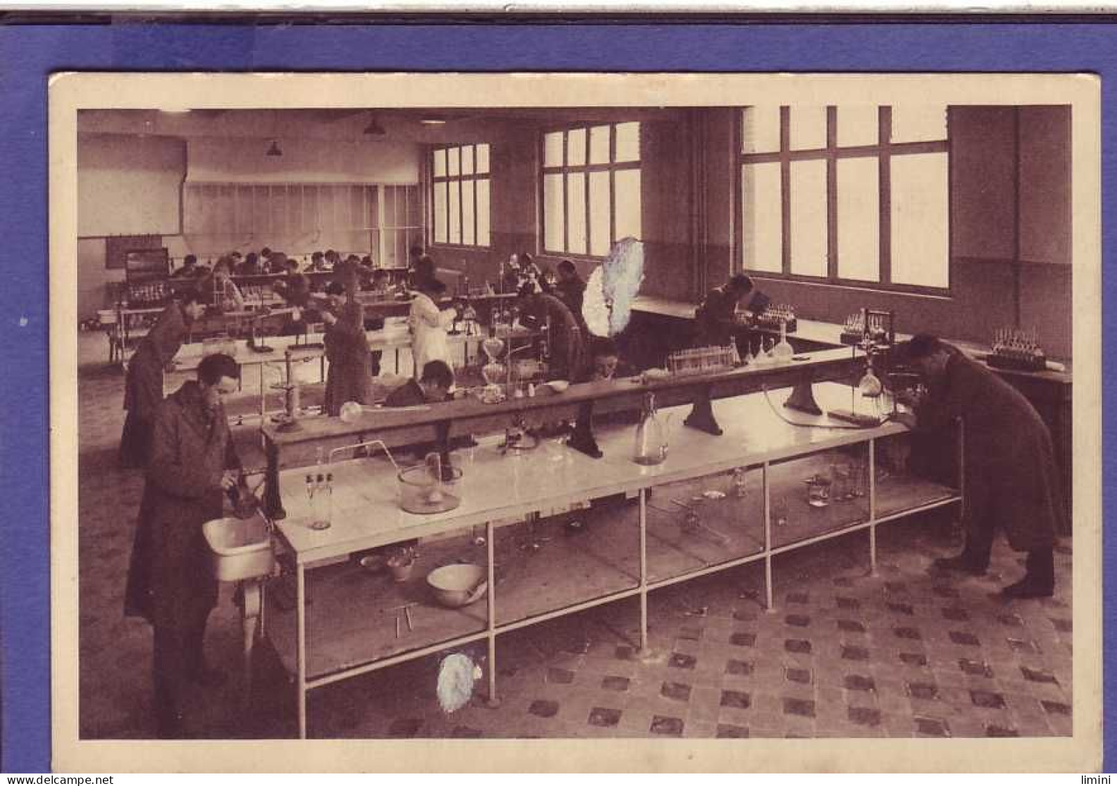 54 - NANCY - ECOLE PRIMAIRE SUPÉRIEURE - LABORATOIRE De CHIMIE - ANIMÉE -  - Nancy