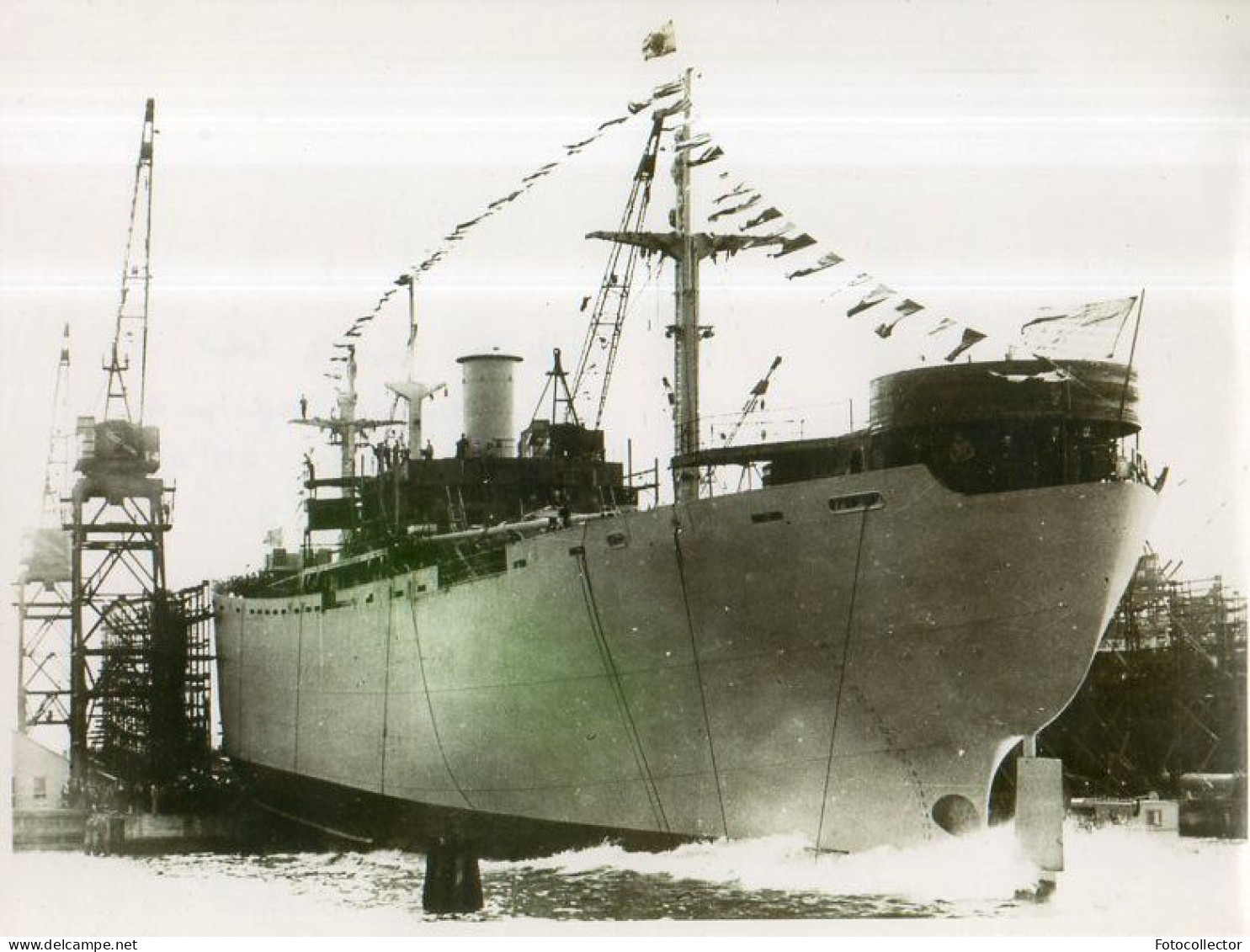 Guerre 39 45 : Lancement Du Liberty Ship Jessé De Forest - Schiffe