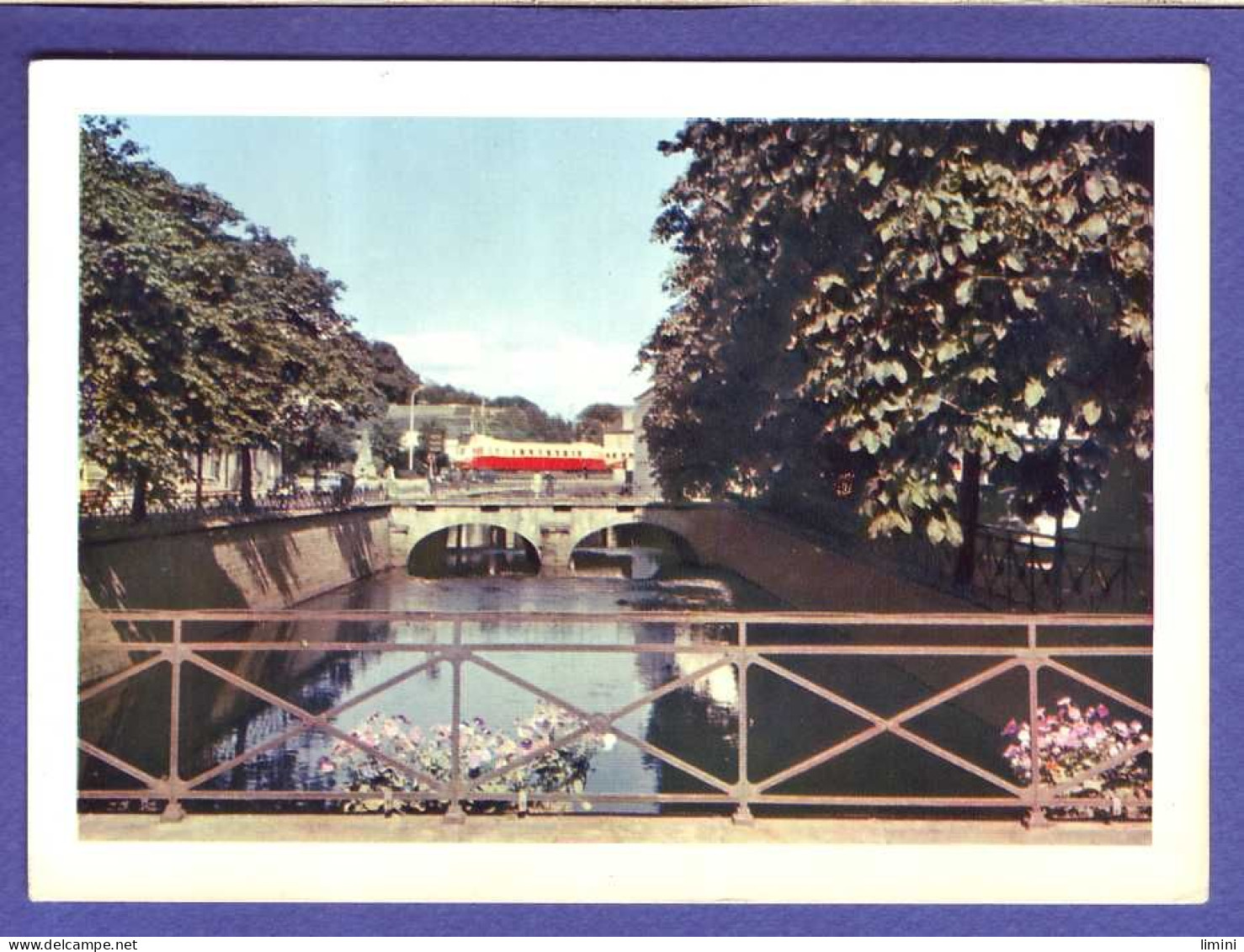 29 - QUIMPER - AUTORAIL PARTANT Pour BREST TRAVERSANT La VILLE   - Quimper