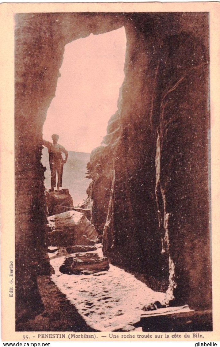 56 - Morbihan -  PENESTIN - Une Roche Trouée Sur La Cote Du Bile - Pénestin