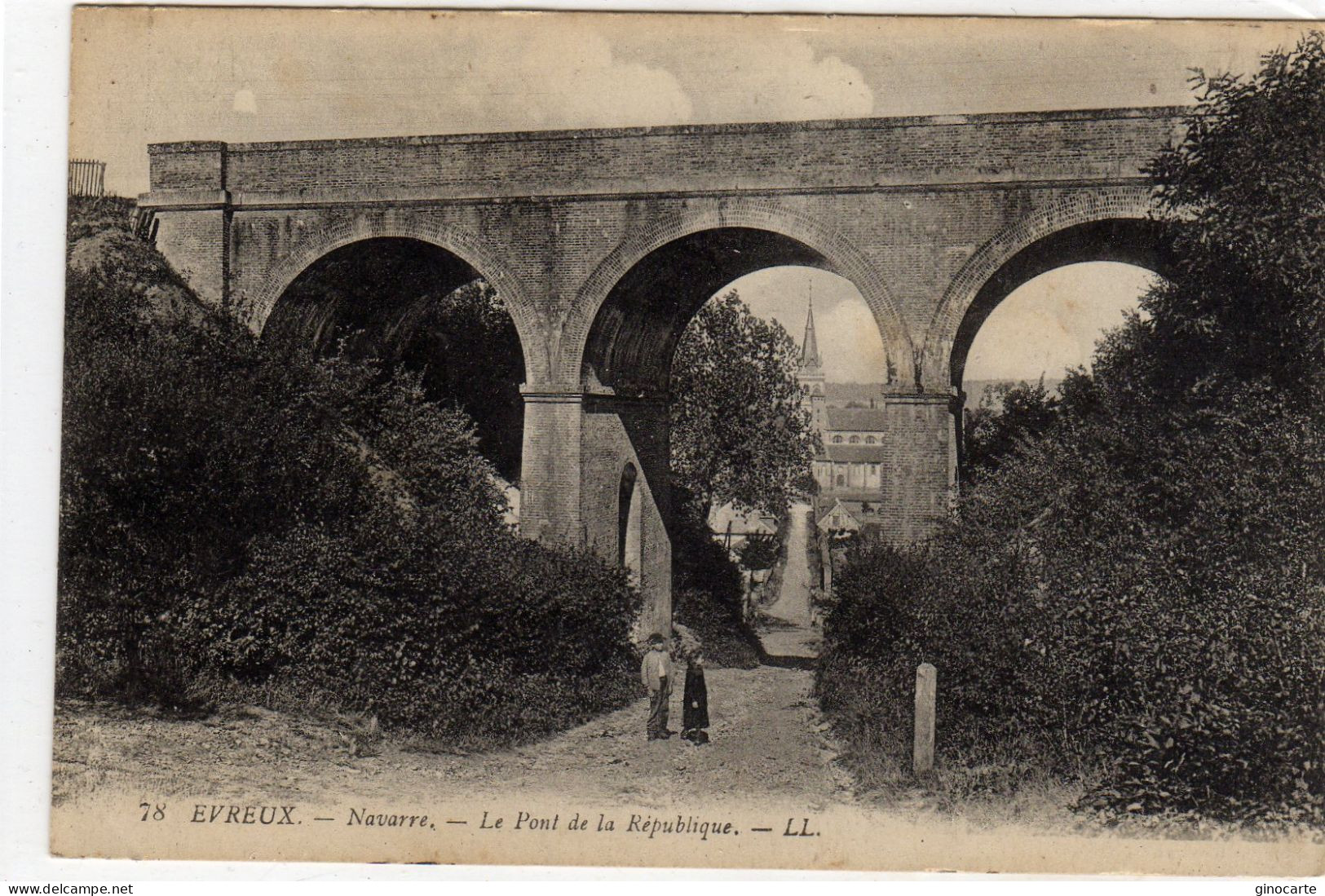 Evreux Navarre Pont De La Republique - Evreux