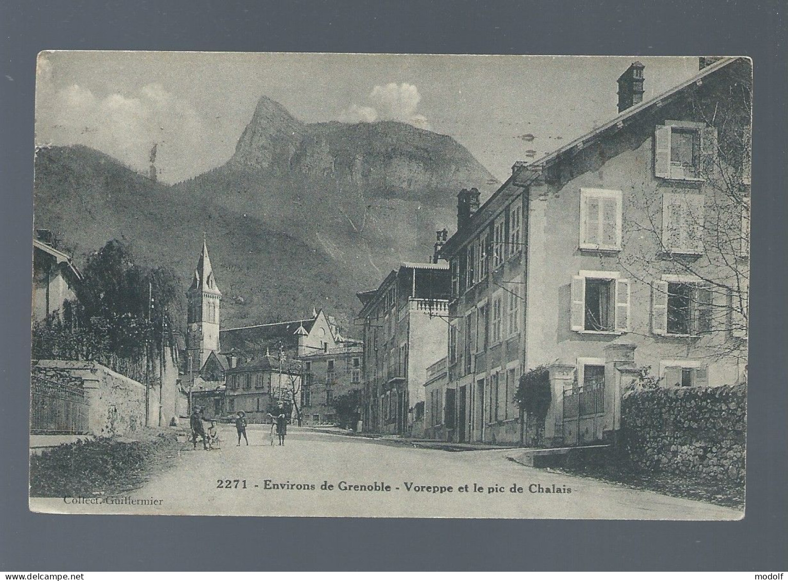 CPA - 38 - Environs De Grenoble - Voreppe Et Le Pic De Chalais - Animée - Circulée En 1915 - Voreppe