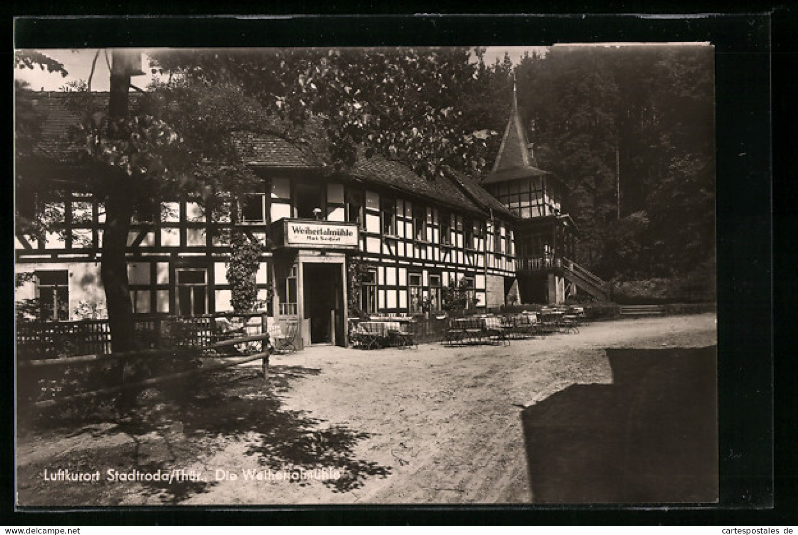 AK Stadtroda /Th., Gasthaus Weihertalmühle M. Seifert Mit Strasse  - Stadtroda