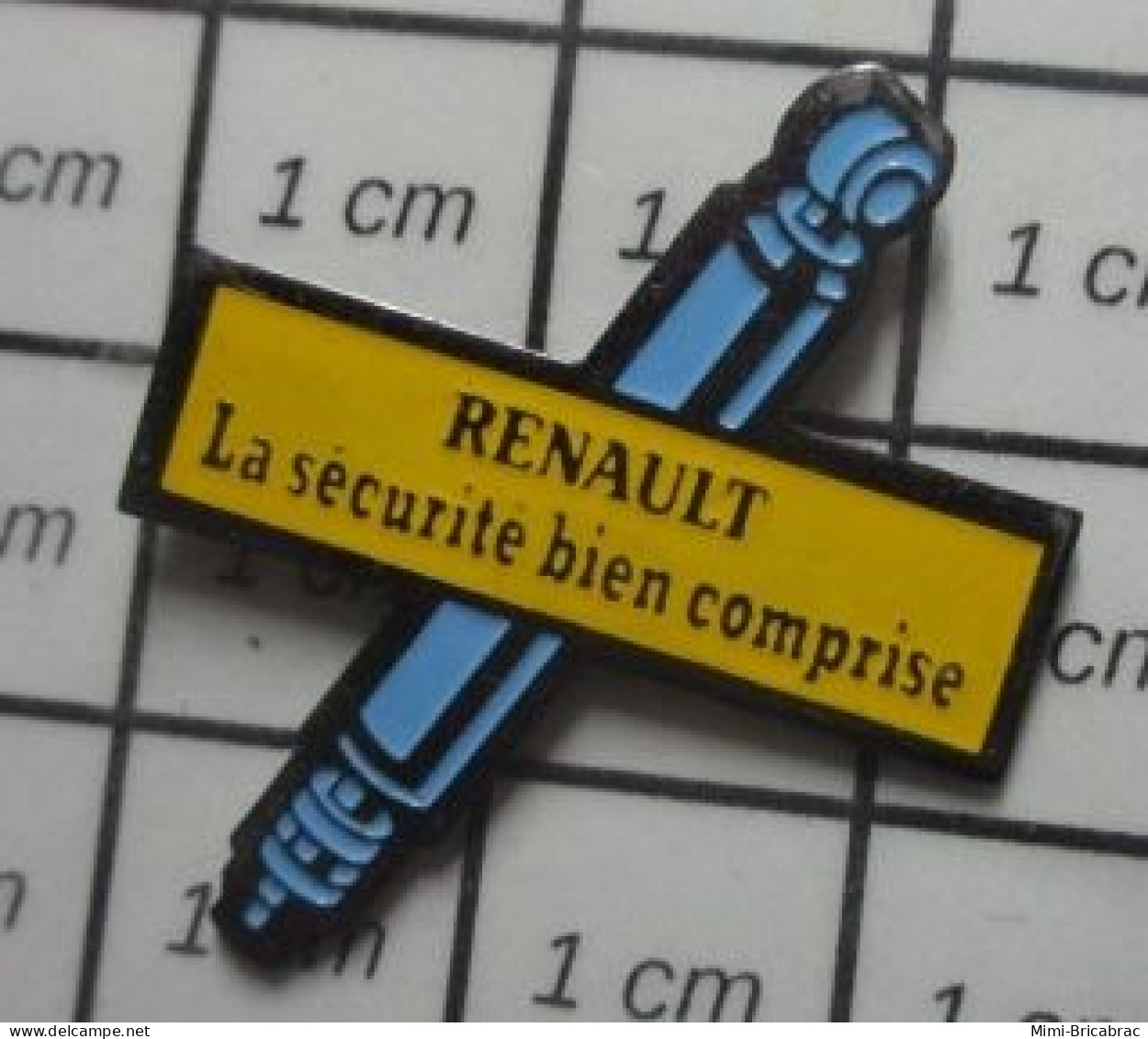 1316b Pin's Pins / Beau Et Rare /  AUTOMOBILES / AMORTISSEURS RENAULT LA SECURITE BIEN COMPRISE - Associazioni
