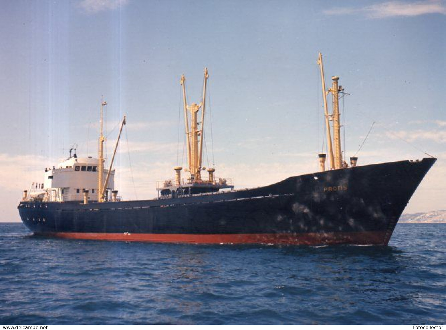 Cargo Protis - Boats