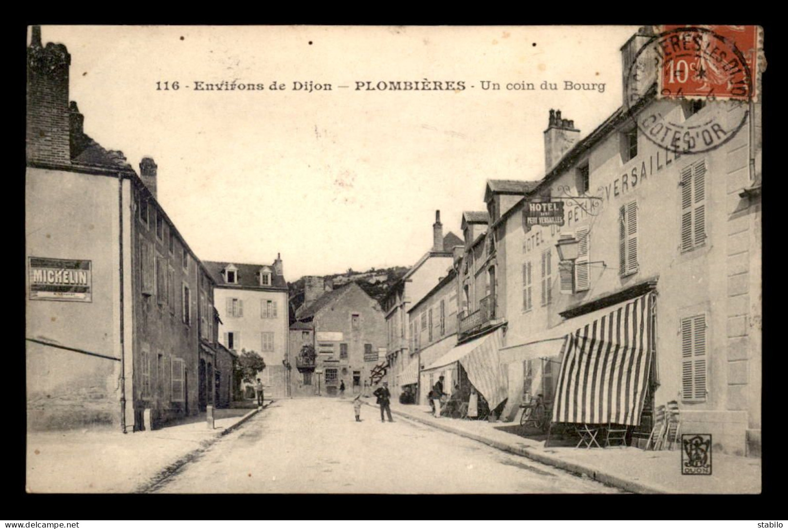 21 - PLOMBIERES - UN COIN DU BOURG - HOTEL DU PETIT VERSAILLES - Sonstige & Ohne Zuordnung