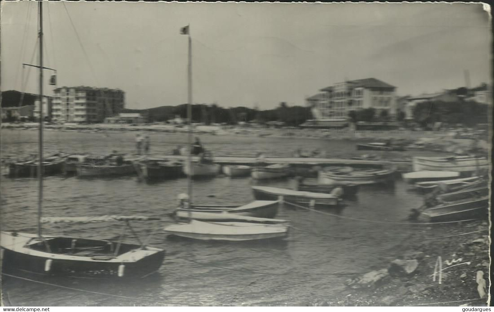 Le Lavandou - Un Coin Du Port - (P) - Le Lavandou