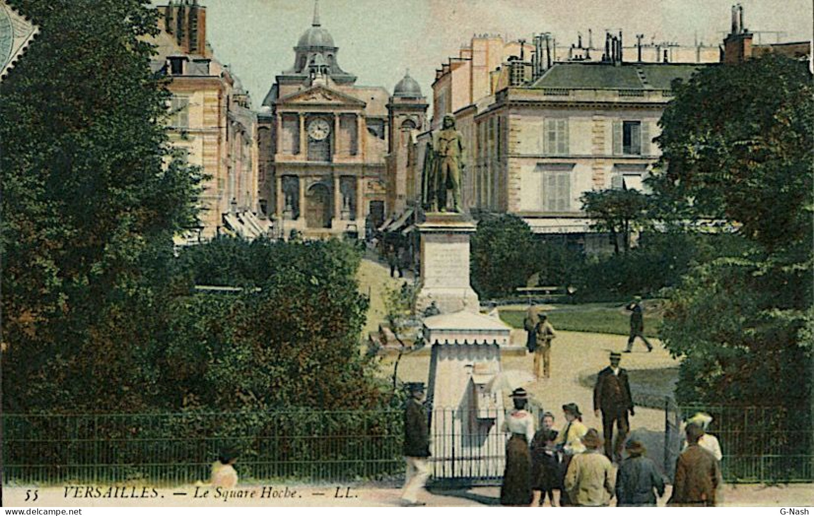 CPA 78 - Versailles - Le Square Hoche - Versailles