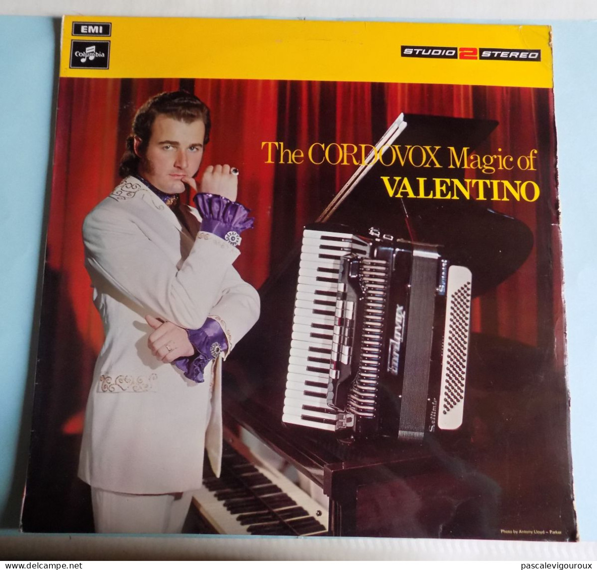 Valentino ‎– The Cordovox Magic Of Valentino - Country Et Folk