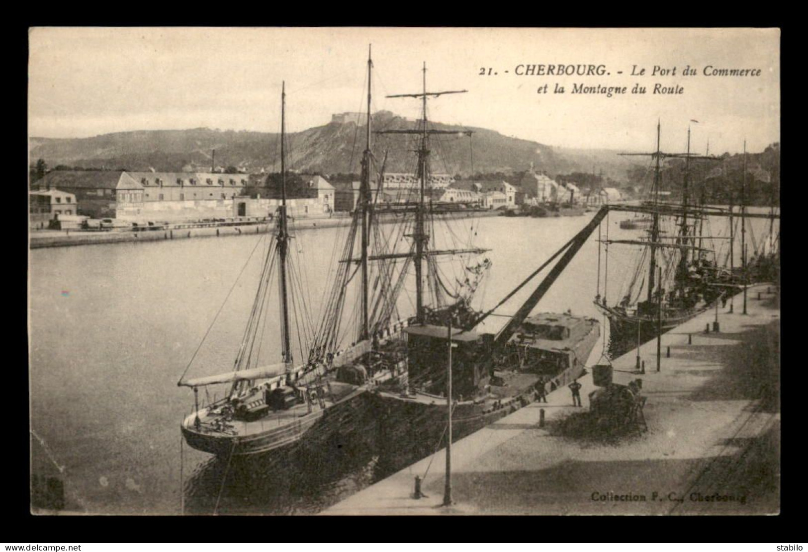 50 - CHERBOURG - LE PORT DU COMMERCE - VOILIER 3 MATS EN CHARGEMENT - Cherbourg