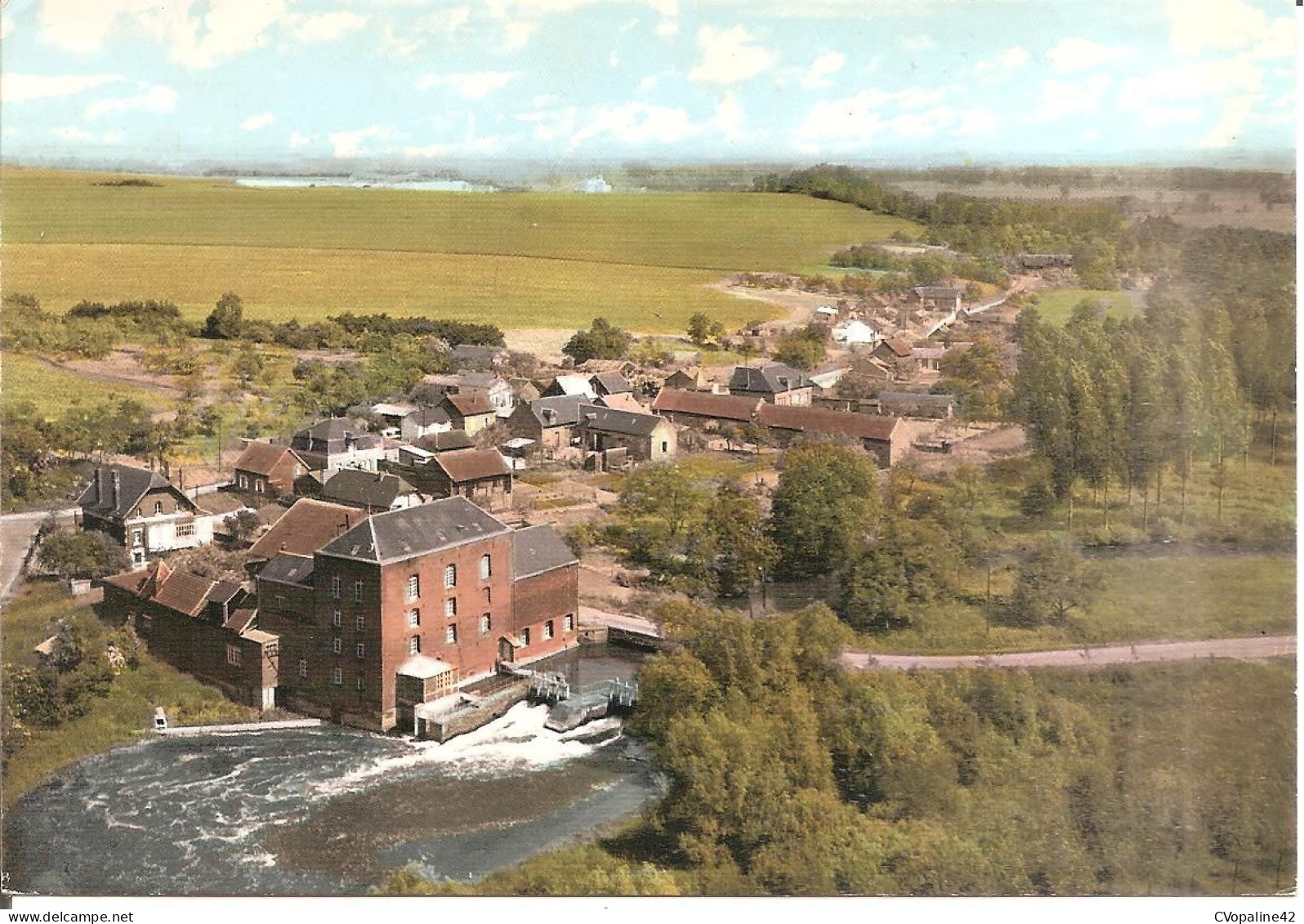 TRAVECY (02) Vue Aérienne - Moulin De La Vallée De L'Oise En 1977  CPSM GF - Autres & Non Classés