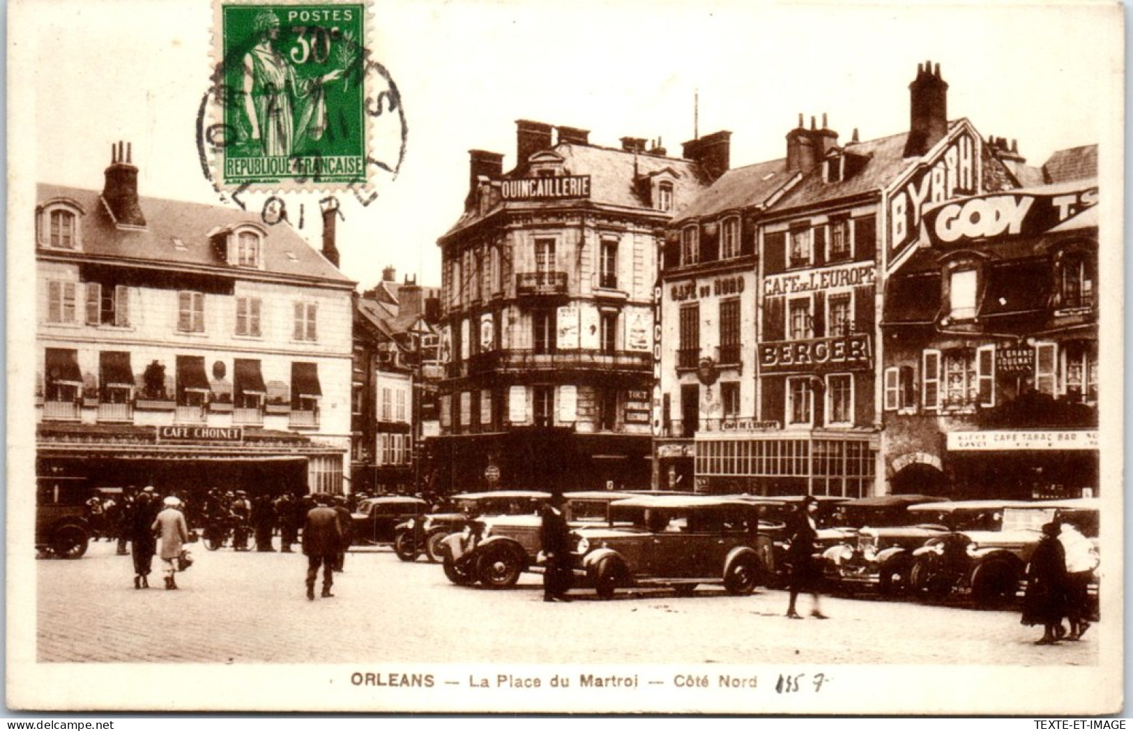 45 ORLEANS - Partie Nord De La Place Du Martroi  - Orleans