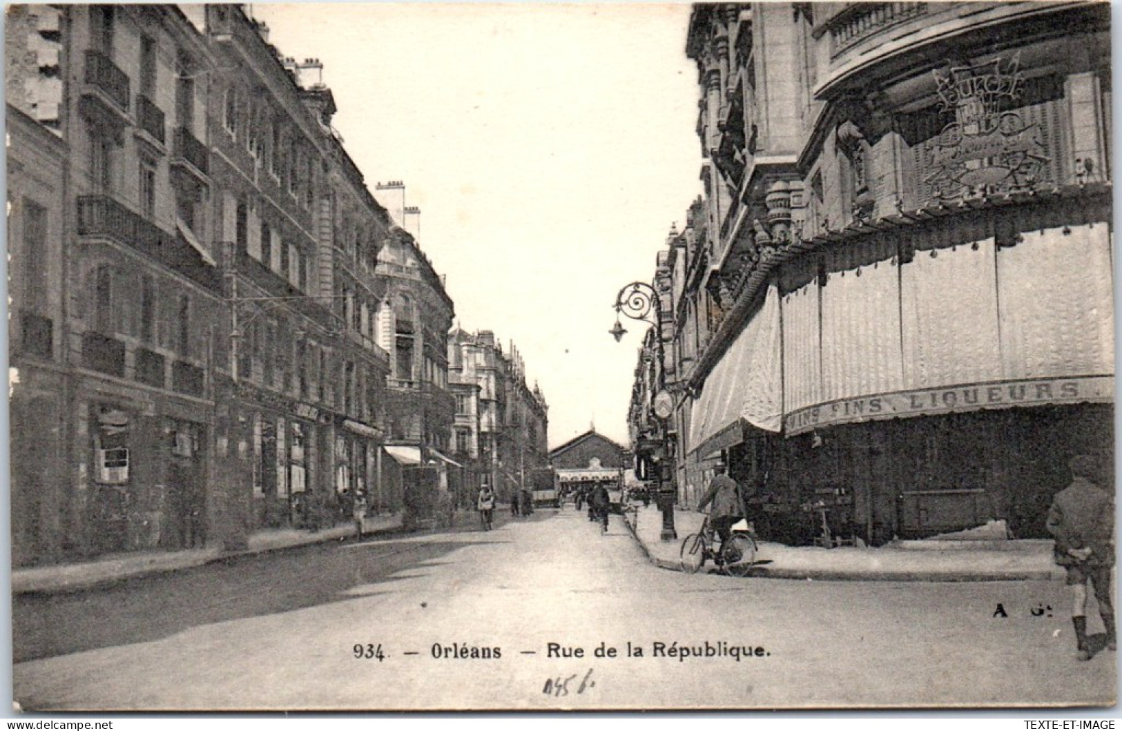 45 ORLEANS - Le Centre De La Rue De La Republique  - Orleans