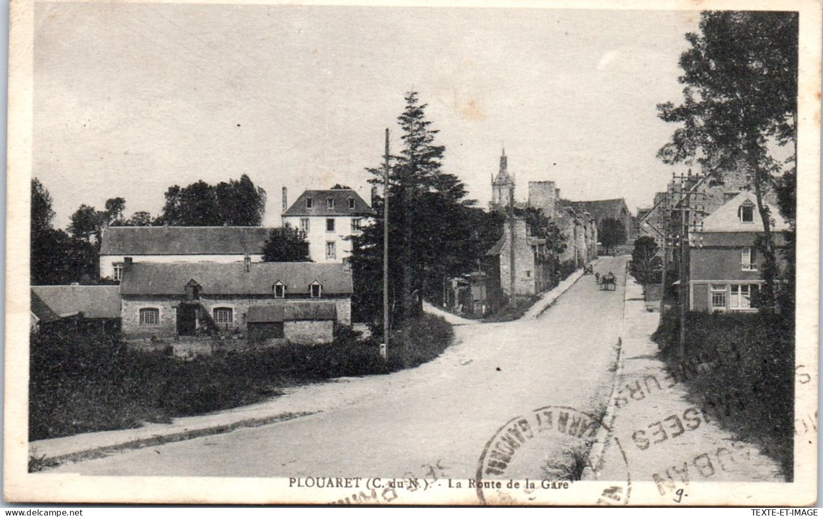 22 PLOUARET - Entree Par La Route De La Gare. - Plouaret