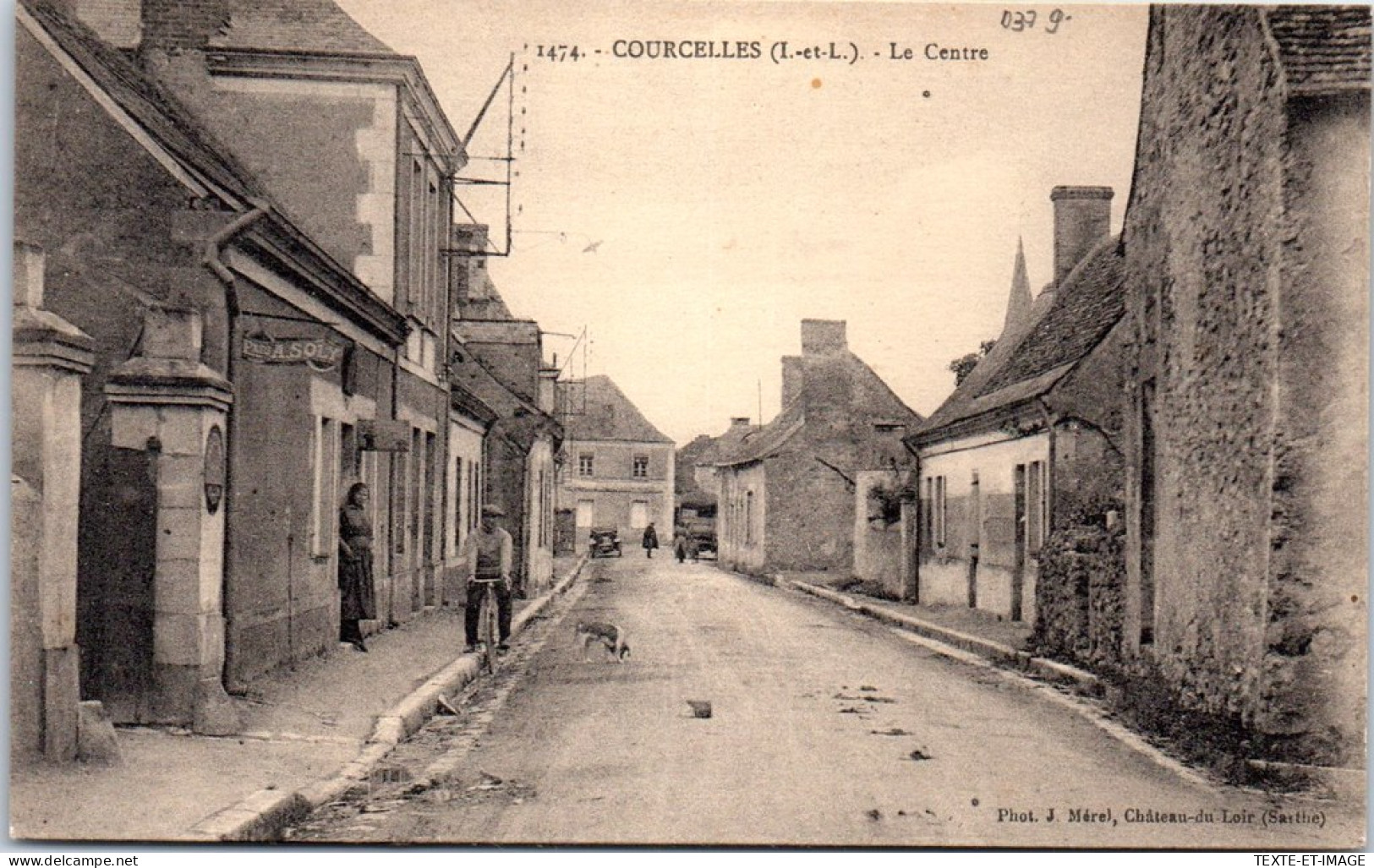 37 COURCELLES - Le Centre Du Village. - Sonstige & Ohne Zuordnung
