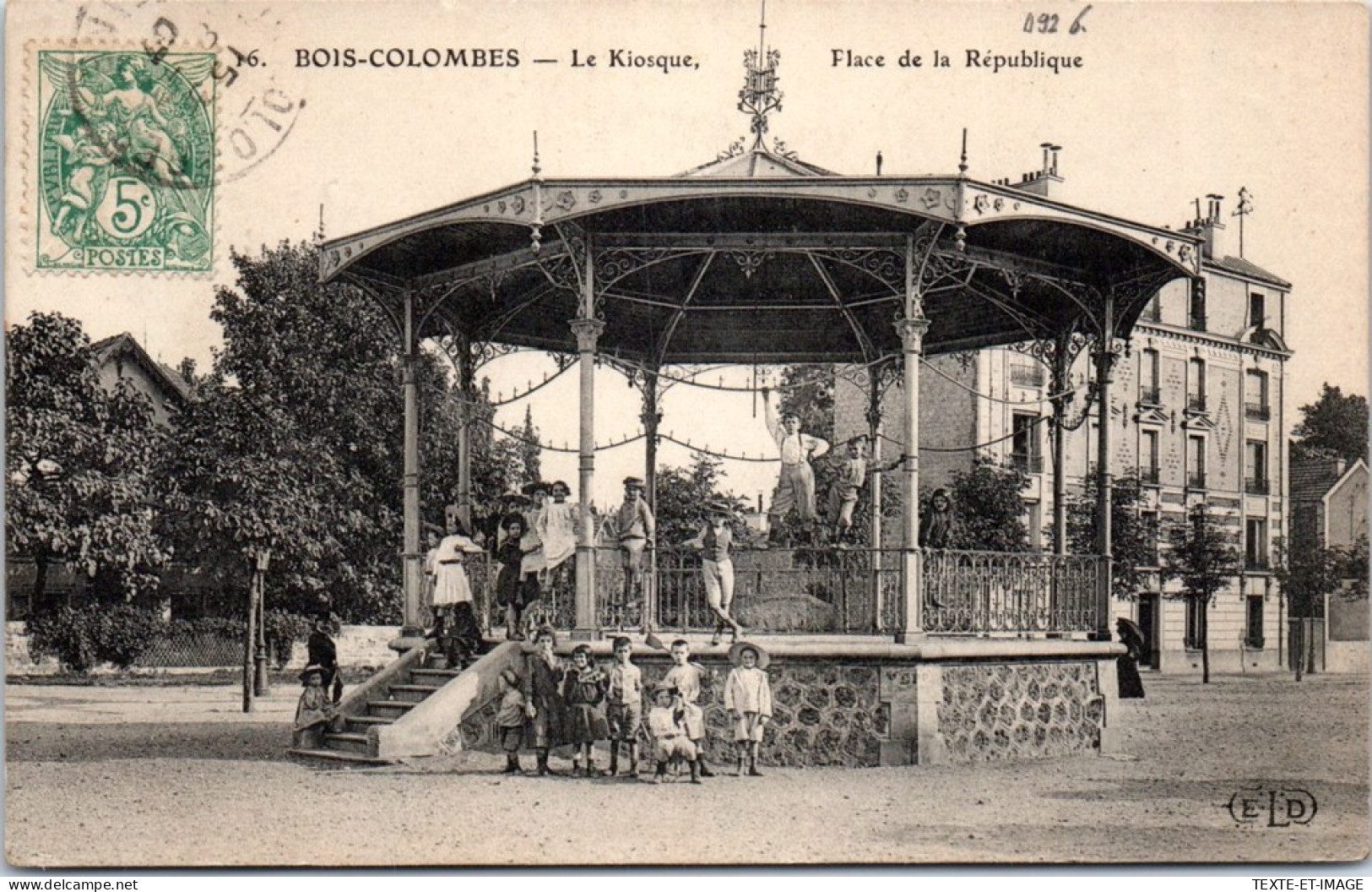 92 BOIS COLOMBES - Le Kiosque Place De La Republique  - Andere & Zonder Classificatie