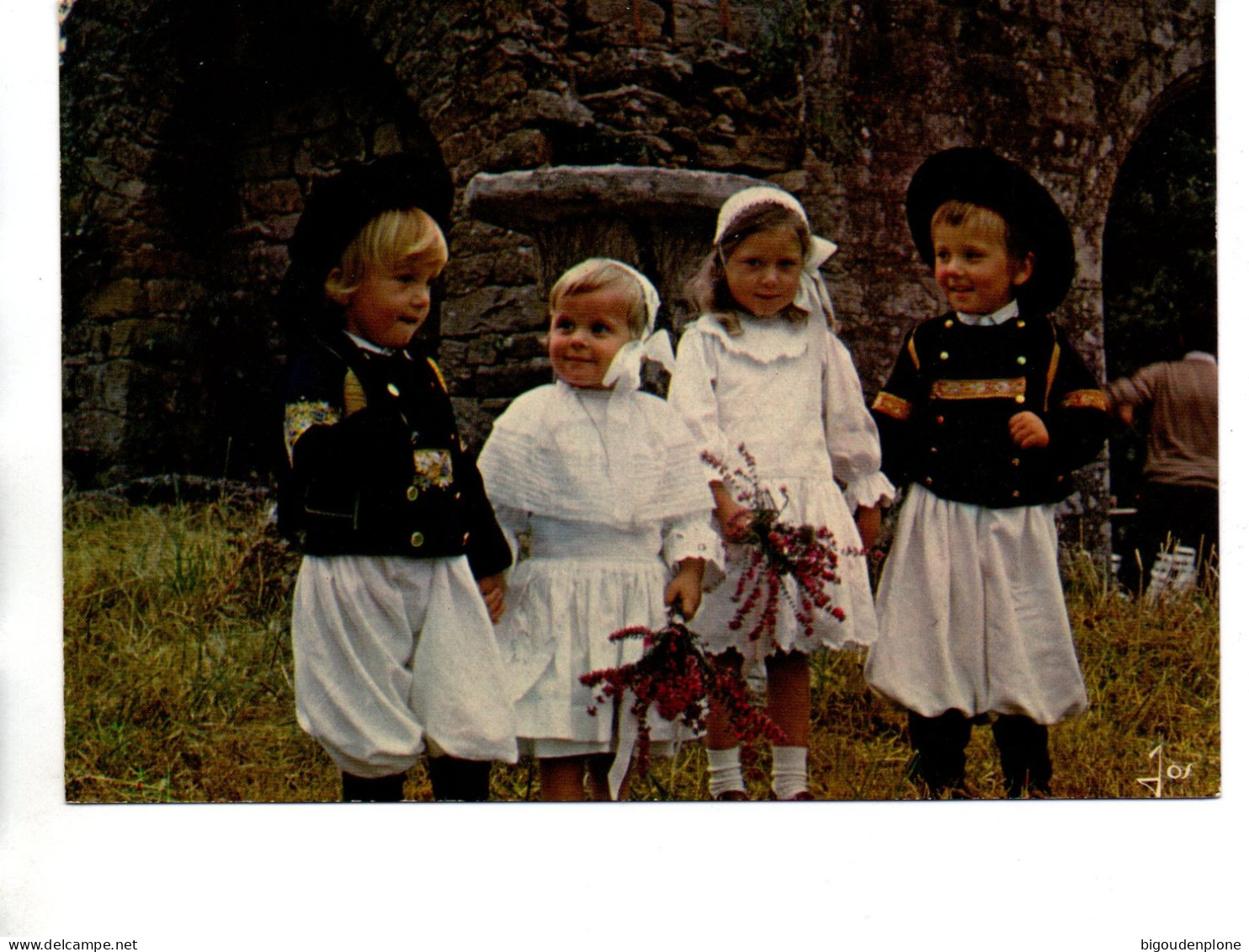 CP Sourire De BRETAGNE Enfants En Costume De Cornouaille - Bretagne