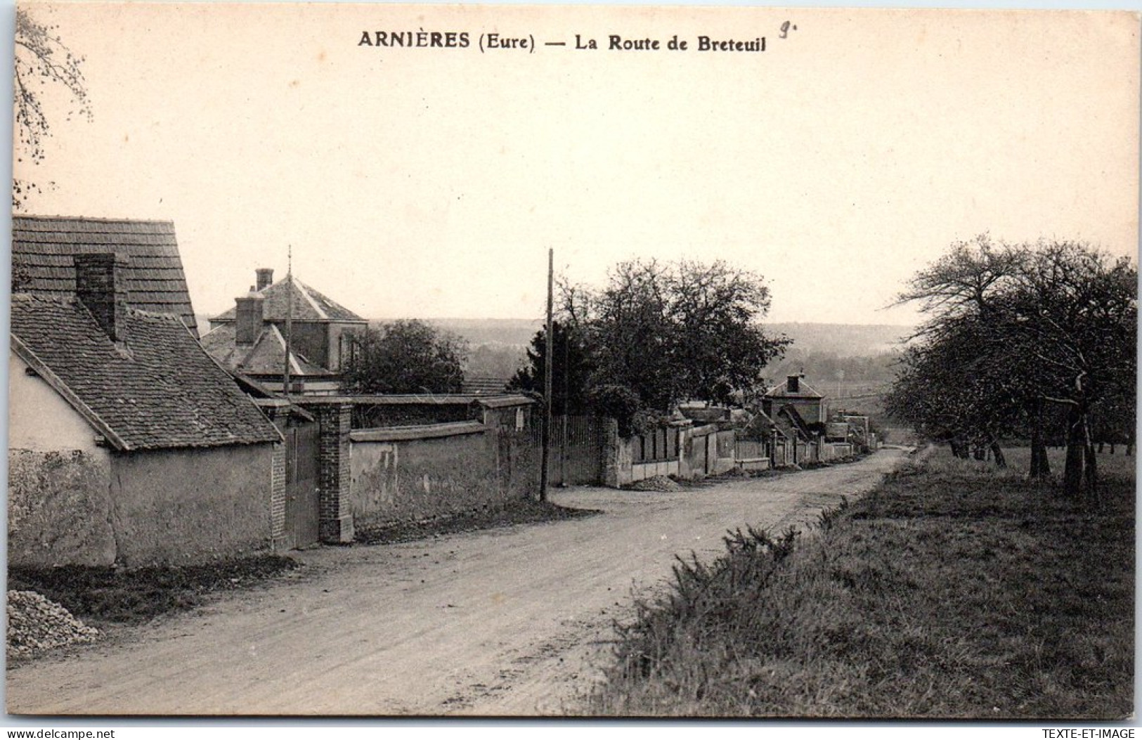 27 ARNIERES -la Route De Breteuil  - Arnières