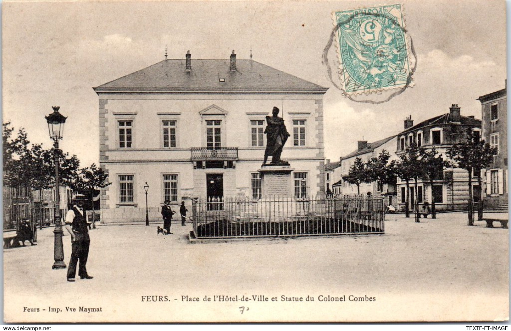 42 FEURS - Place De L'hotel De Ville, Statue De Combes  - Feurs