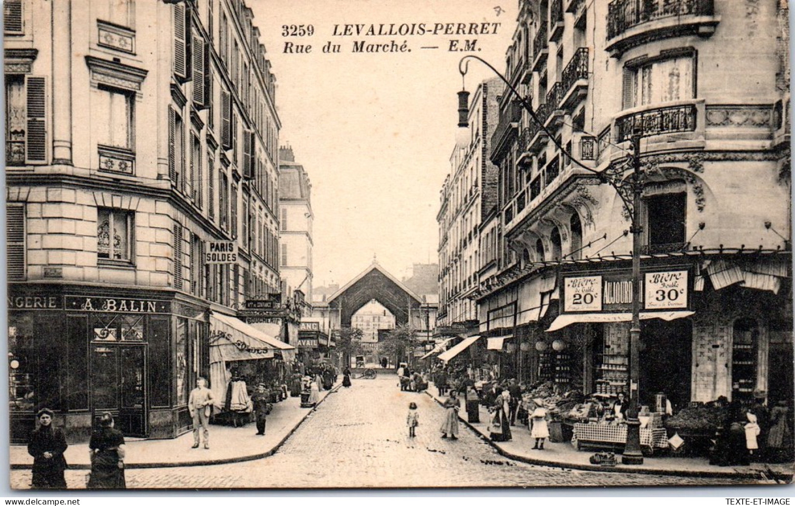 92 LEVALLOIS PERRET - La Rue Du Marche  - Levallois Perret