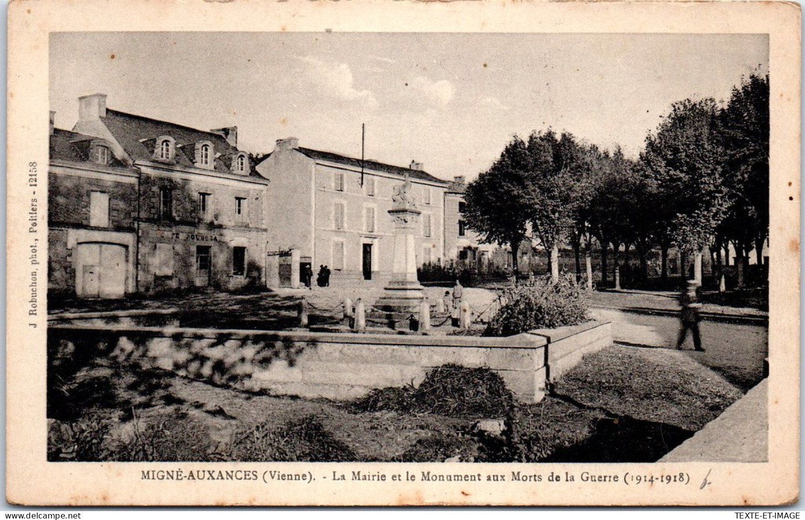 86 MIGNE AUXANCES - La Mairie Et Monument Aux Morts  - Sonstige & Ohne Zuordnung