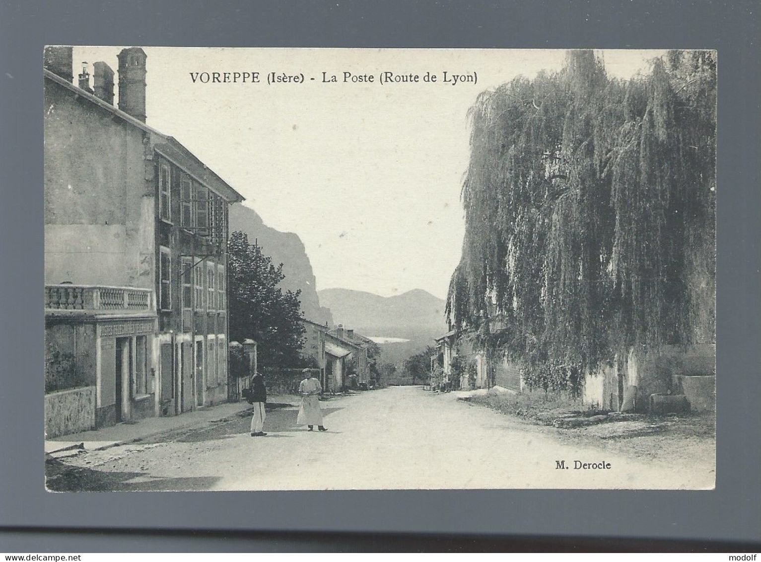 CPA - 38 - Voreppe - La Poste (Route De Lyon) - Animée - Circulée - Voreppe