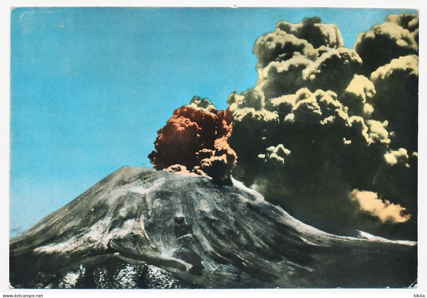 CPSM 10.5 X 15 Italie (26) NAPOLI Naples Vesuvio Eruzione 1944 Volcan Vésuve éruption De 1944 - Napoli (Naples)