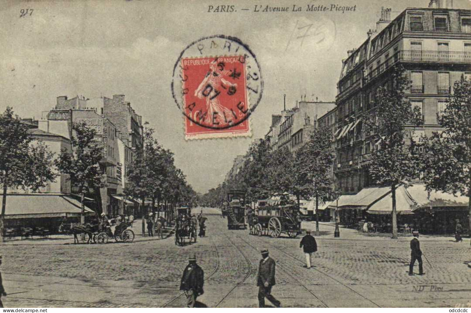 PARIS  L'Avenue La Motte Piquet Animée RV - Arrondissement: 07