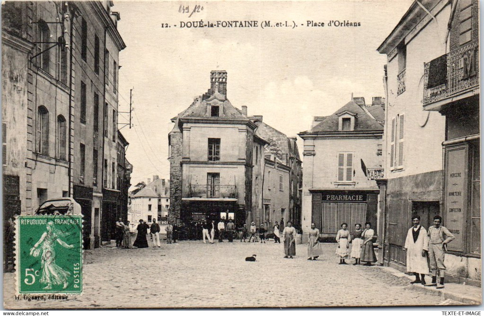 49 DOUE LA FONTAINE - La Place D'orleans  - Doue La Fontaine