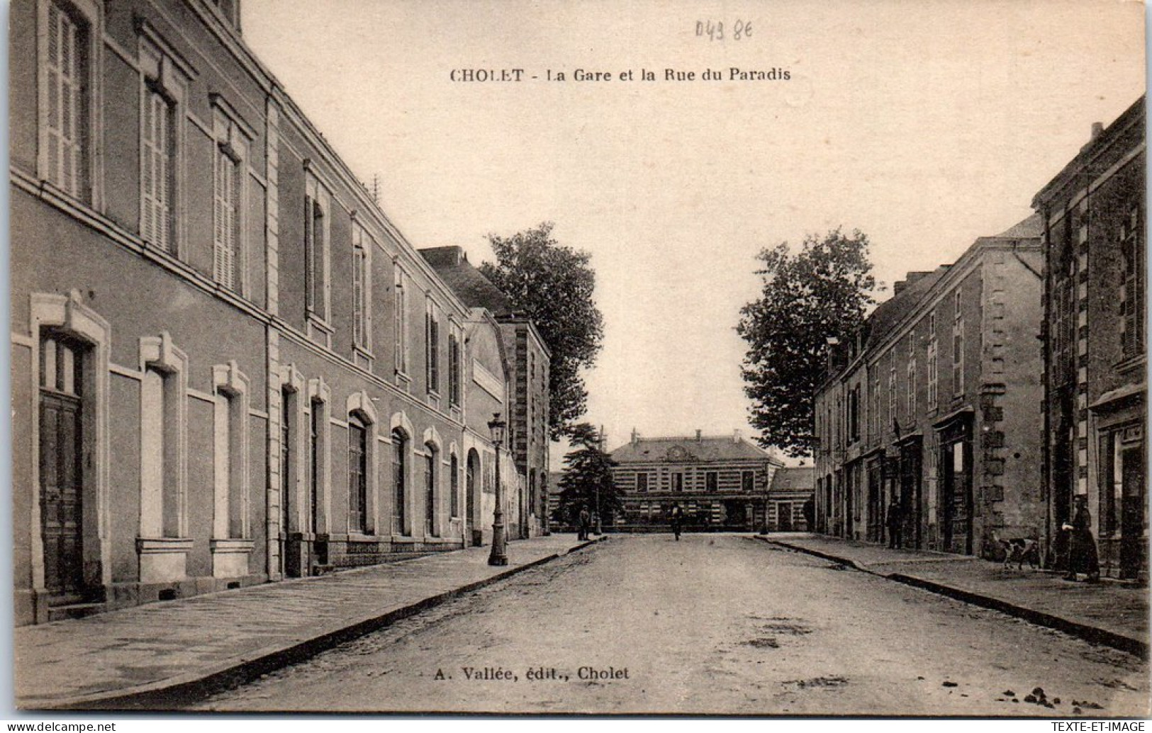 49 CHOLET - La Gare Et La Rue Du Paradis - - Cholet